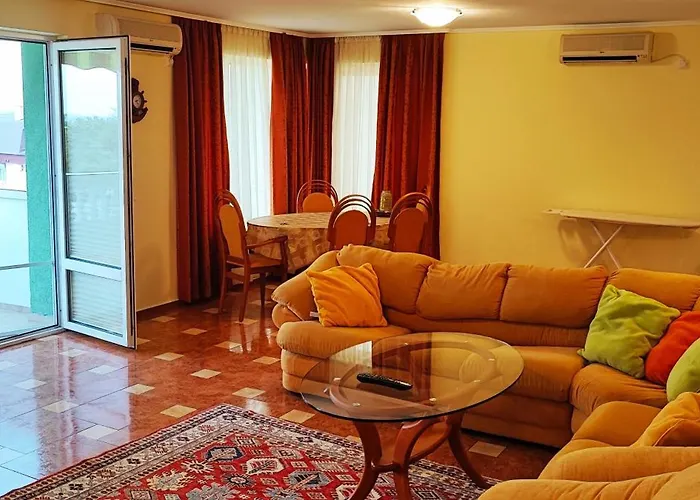 Dom-el Real 1 -