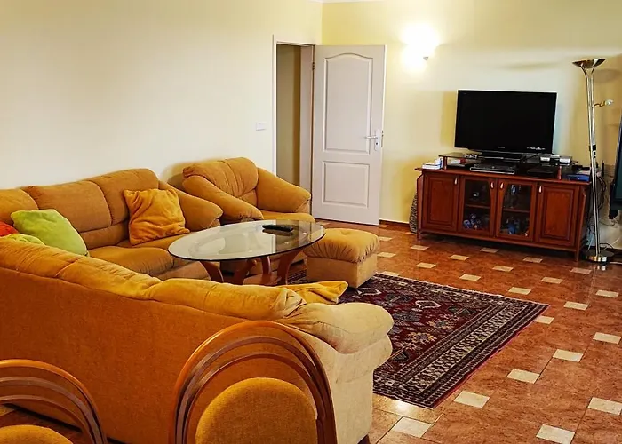 Dom-el Real 1 - Apartment