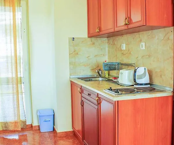 Apartment Dom-el Real 1 - *